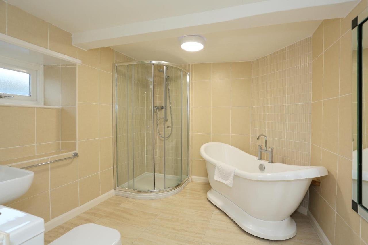 Downe Arms Country Inn Wykeham  Экстерьер фото