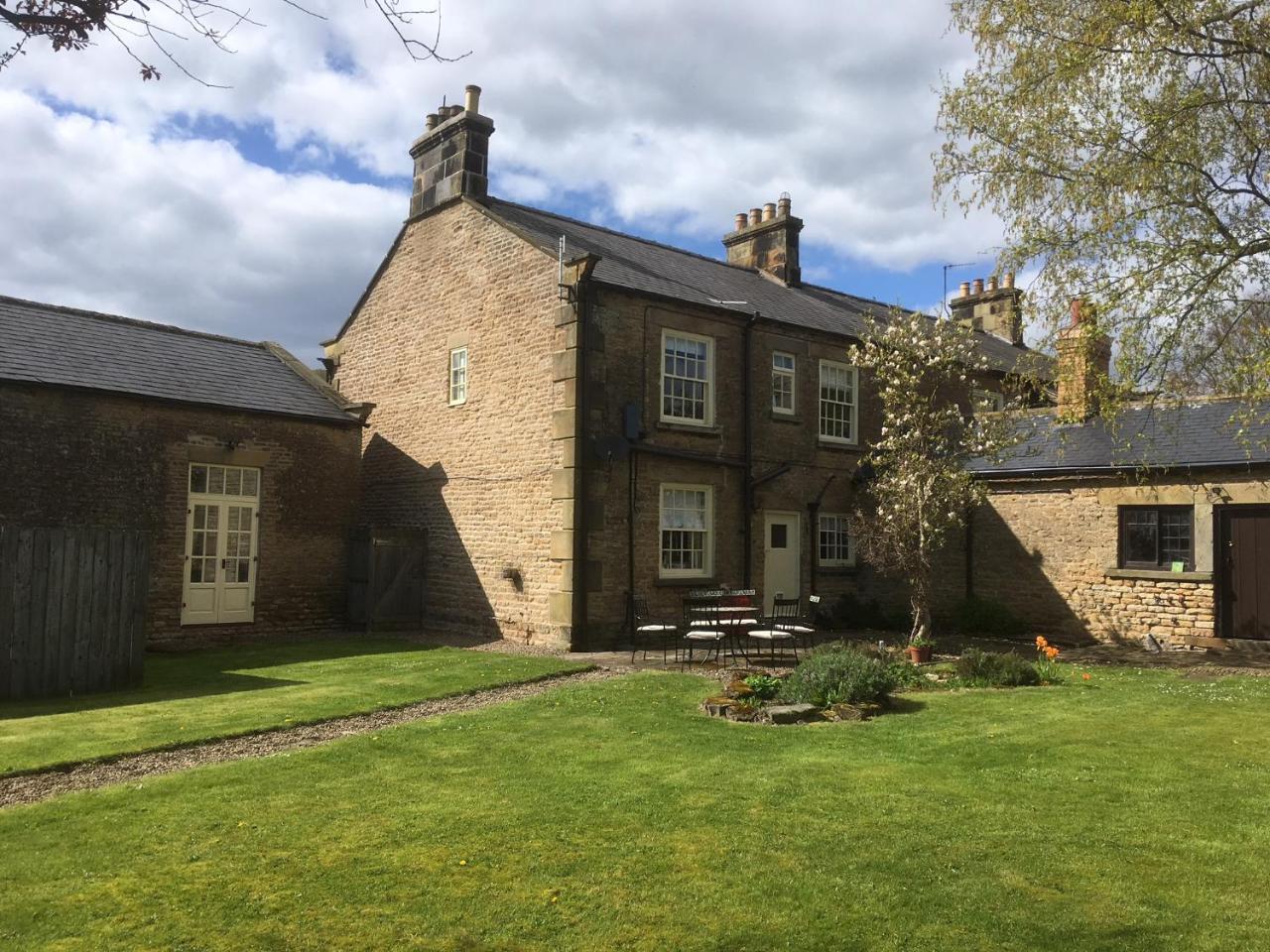 Downe Arms Country Inn Wykeham  Экстерьер фото